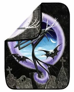 Graveyard Jack Skellington Fleece Blanket - The Nightmare Before Chris 5 Graveyard Jack Skellington Fleece Blanket - The Nightmare Before Chris -Halloween Store 01465129 b