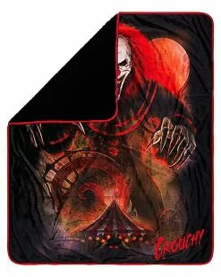 Crouchy Fleece Blanket -Halloween Store 01602242 b