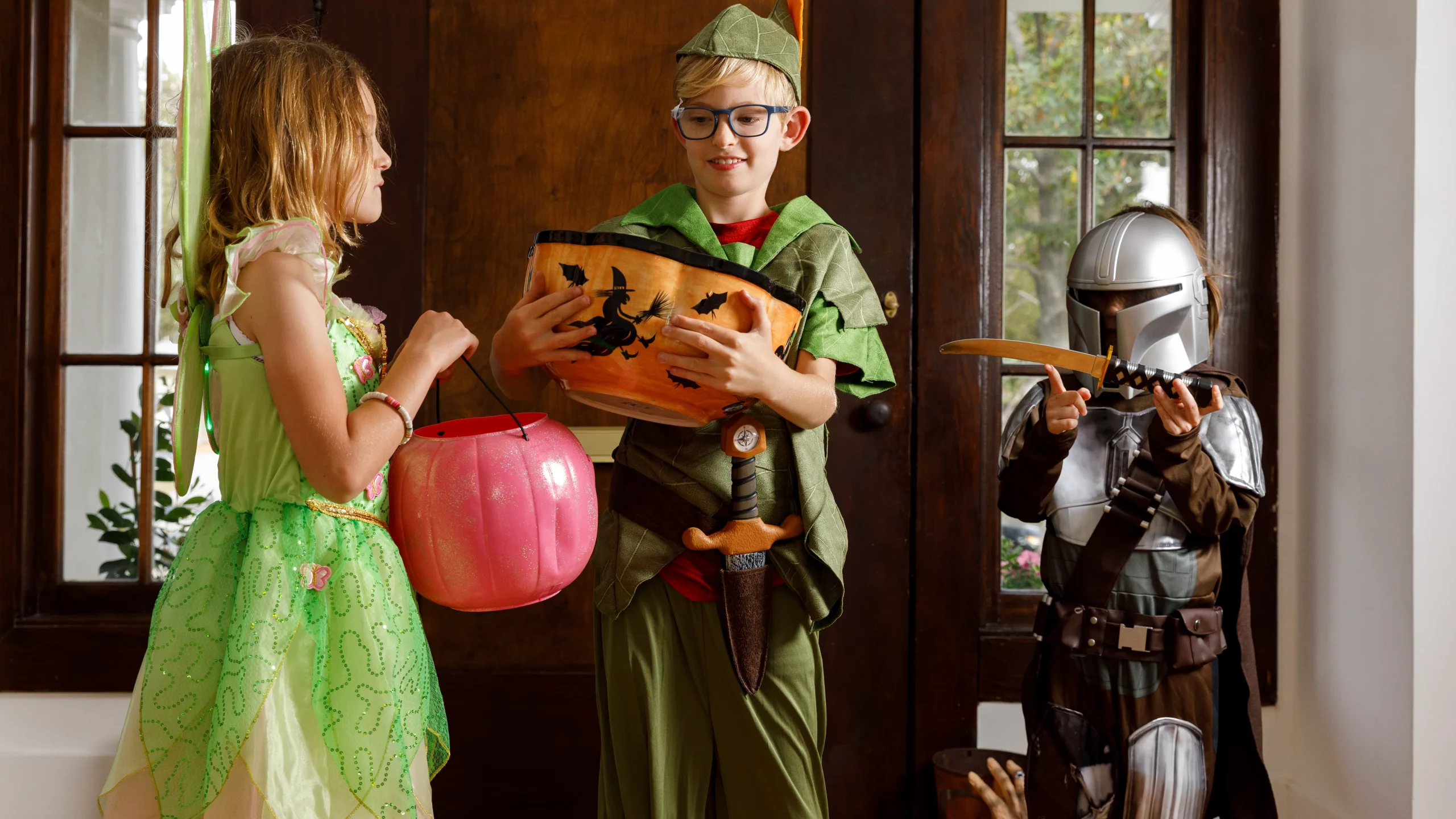 Halloween Store -Halloween Store 234c9037 dadb 4937 98b4 bc41a36b3567 DisneyCostumes 100 1 scaled